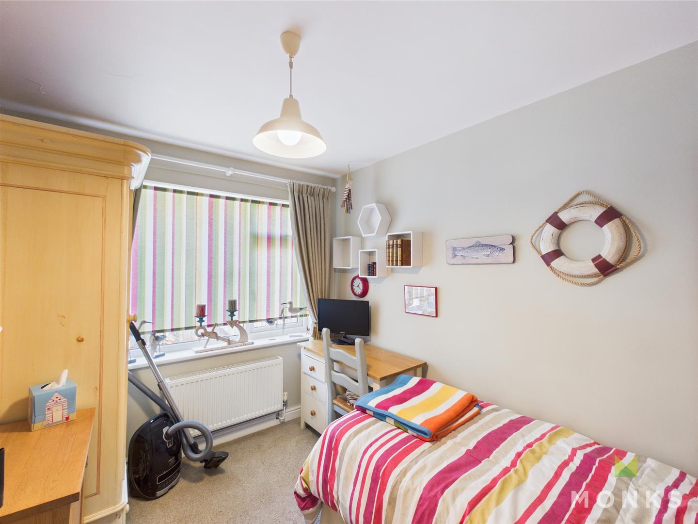 14 Sun Grove, Shrewsbury, SY4 5HH For Sale